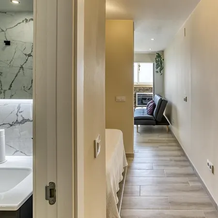 Atic Moon Miami Apartament *